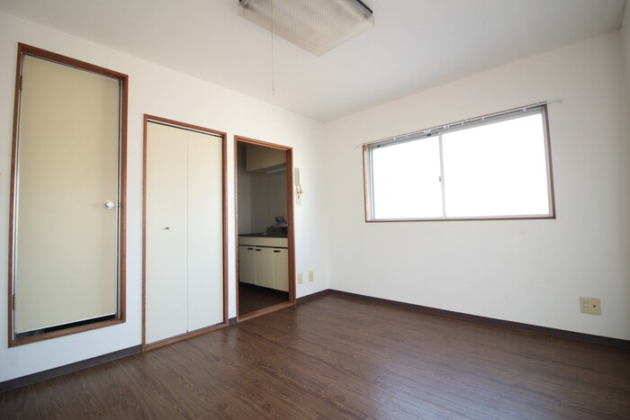 物件内観写真8　(内観写真)