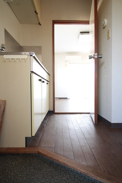 物件内観写真15　(玄関)