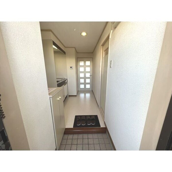 物件内観写真11　(室内からの展望)