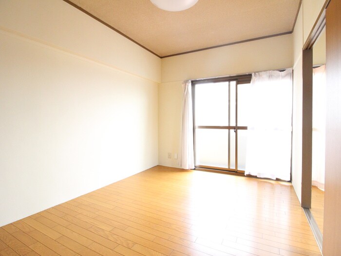 物件内観写真7　(居室)