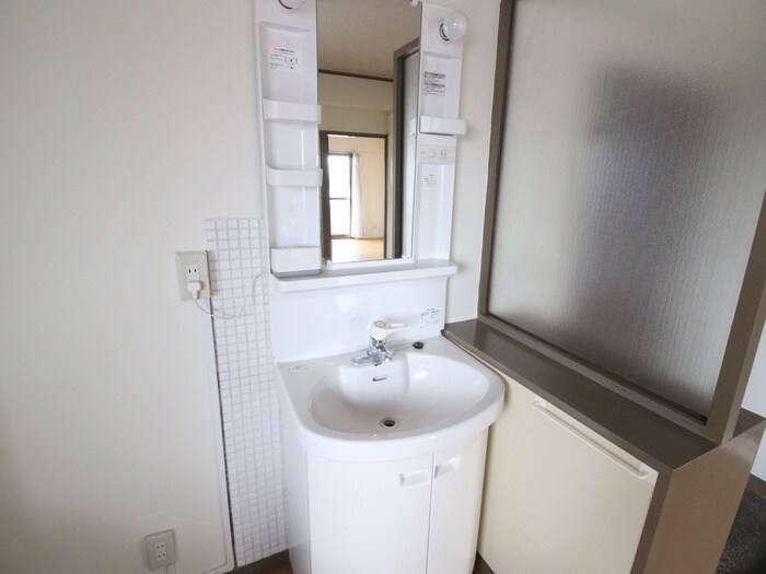 物件内観写真13　(洗面)