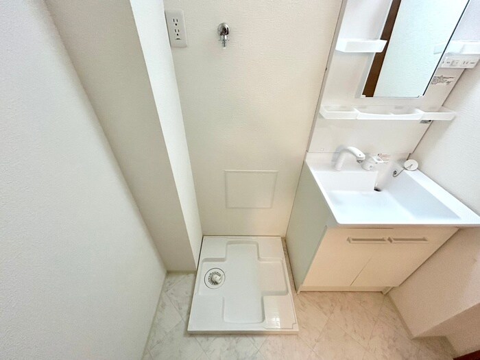 物件内観写真18　(洗濯機置場)