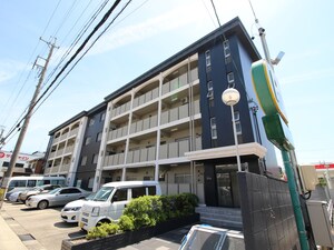 シーズンコート植田外観写真