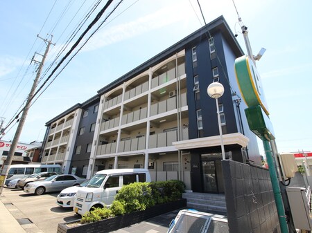 シーズンコート植田外観写真