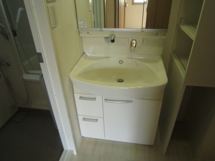 物件内観写真8　(洗面)