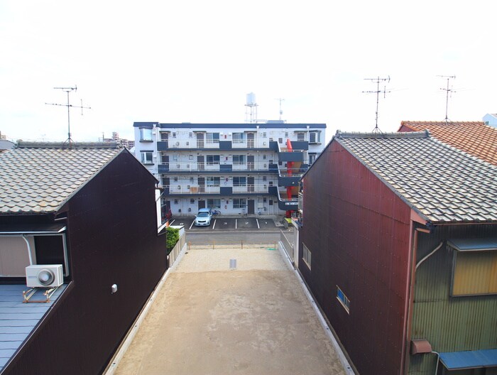 物件内観写真16　(室内からの展望)