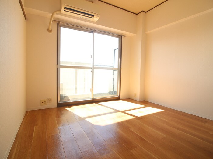 物件内観写真8　(居室)