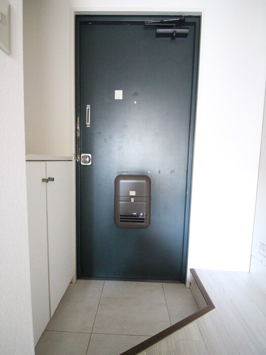 物件内観写真15　(玄関)