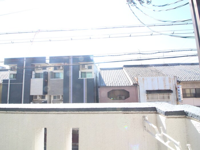 物件内観写真16　(室内からの展望)