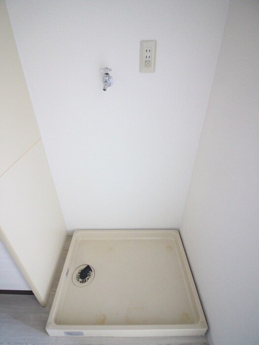 物件内観写真17　(洗濯機置場)