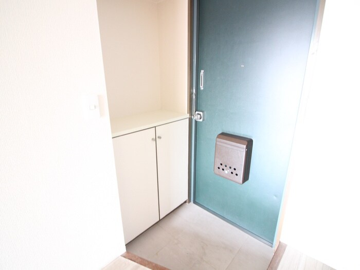 物件内観写真19　(玄関)