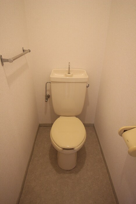 物件内観写真10　(トイレ)