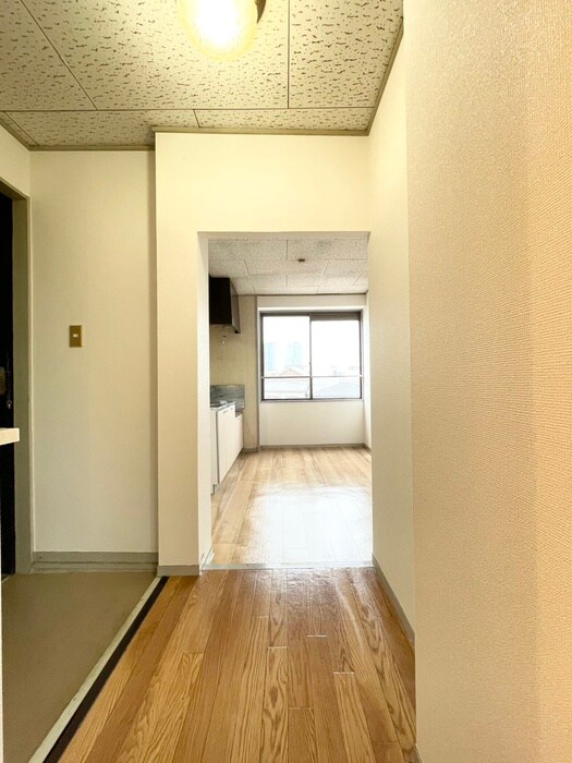 物件内観写真16　(廊下)