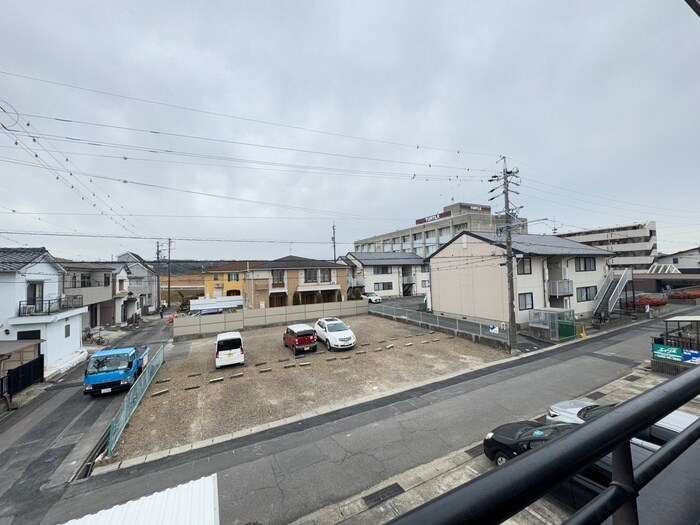 物件内観写真16　(室内からの展望)