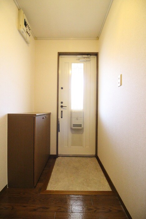 物件内観写真17　(玄関)