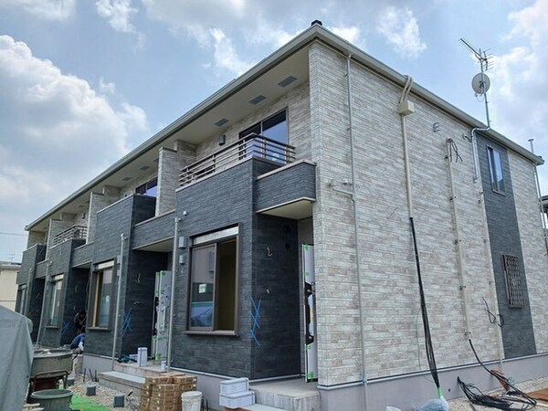 建築中