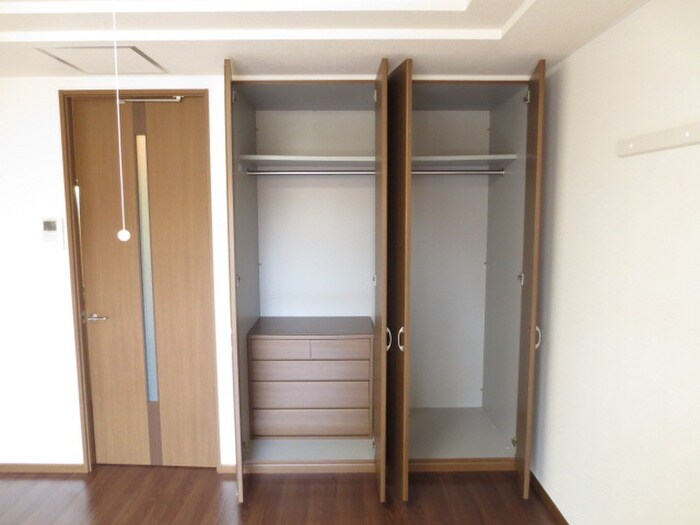 物件内観写真5　(収納)