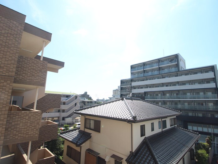 物件内観写真21　(室内からの展望)