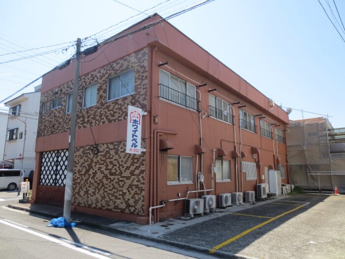 丸清苑の物件外観写真