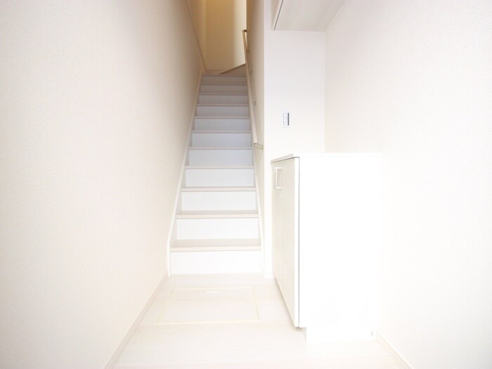 物件内観写真16　(廊下)