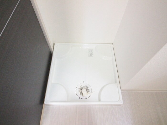 物件内観写真13　(洗濯機置場)