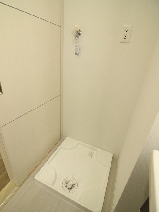 物件内観写真14　(洗濯機置場)