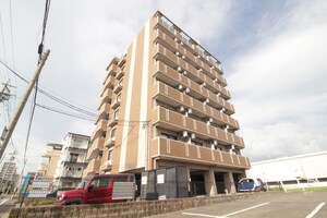 エトワ－ルＩＷＡＫＵＲＡ外観写真