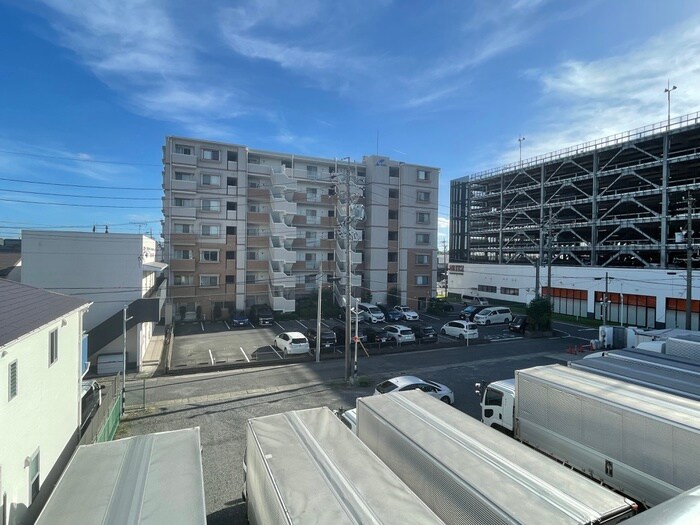 物件内観写真16　(室内からの展望)