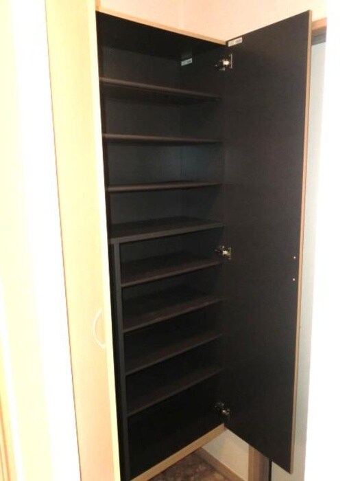 物件内観写真15　(靴箱)