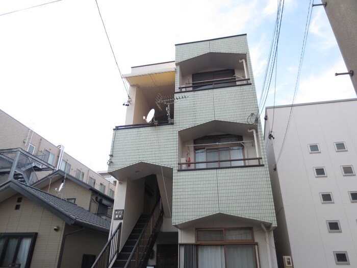 メゾントヨダの物件外観写真