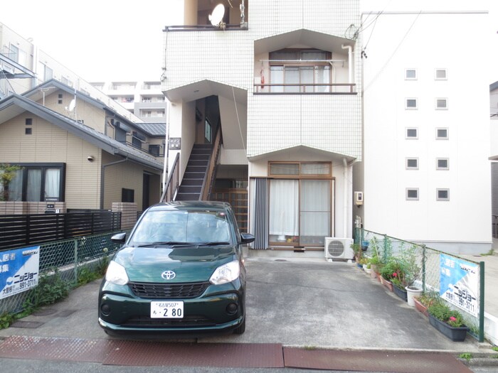 メゾントヨダの物件外観写真