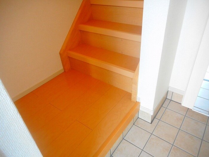 物件内観写真9　(玄関)