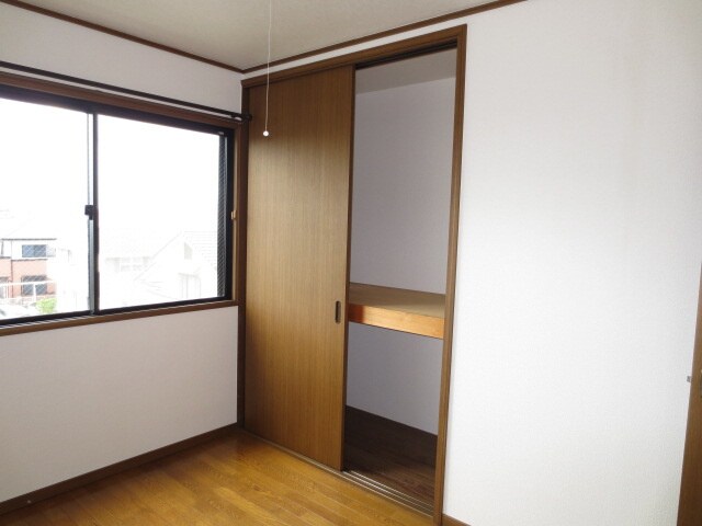 物件内観写真8　(収納)