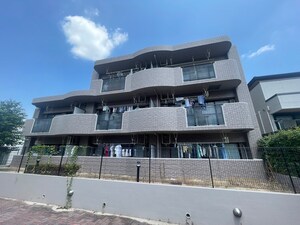 ファミーユすなごＡ棟外観写真