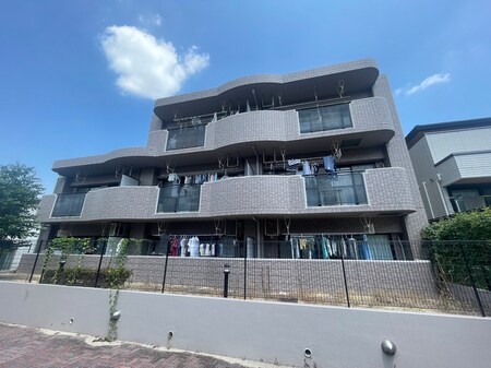 ファミーユすなごＡ棟外観写真