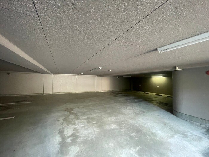 物件外観写真6　(駐車場)