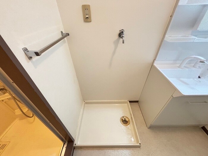 物件内観写真19　(洗濯機置場)