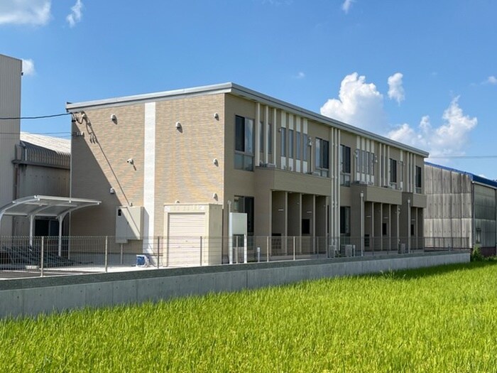 物件外観写真1　(外観写真)