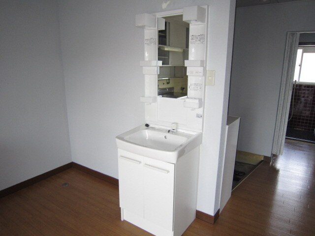 物件内観写真11　(洗面)