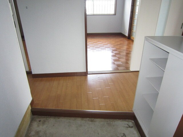 物件内観写真15　(玄関)