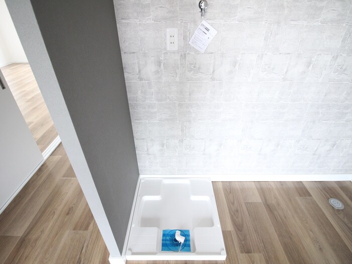 物件内観写真17　(洗濯機置場)