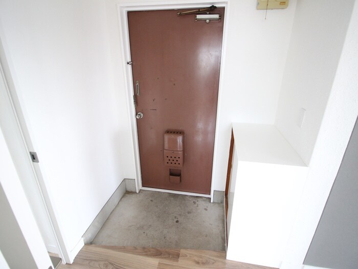 物件内観写真19　(玄関)