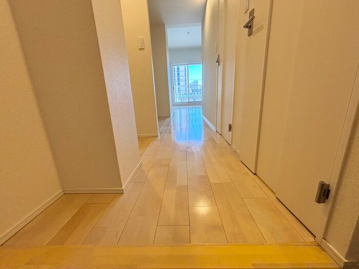 物件内観写真10　(廊下)