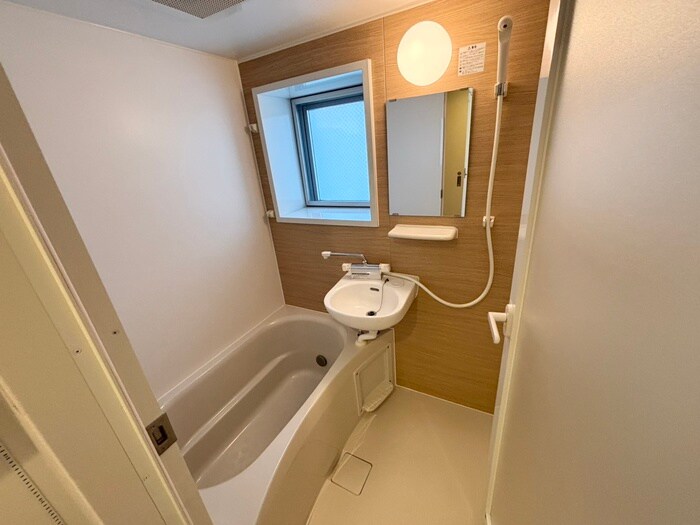 物件内観写真10　(バス／シャワールーム等)