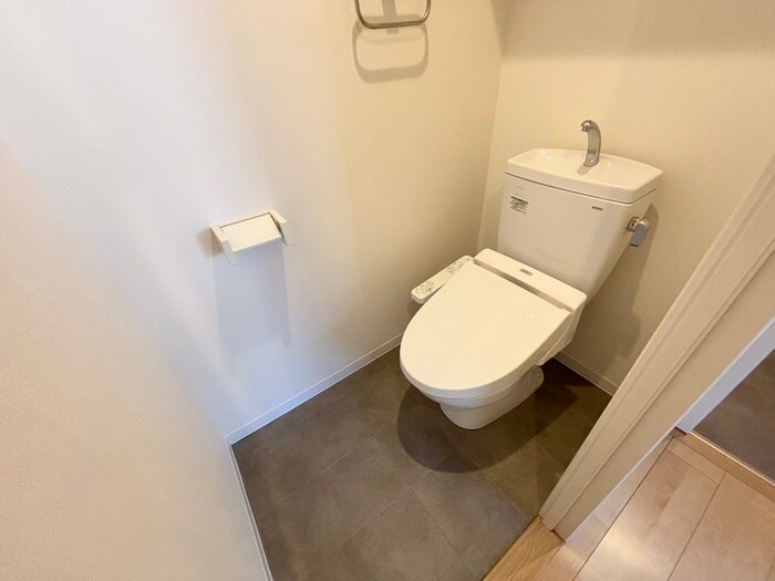 物件内観写真12　(トイレ)