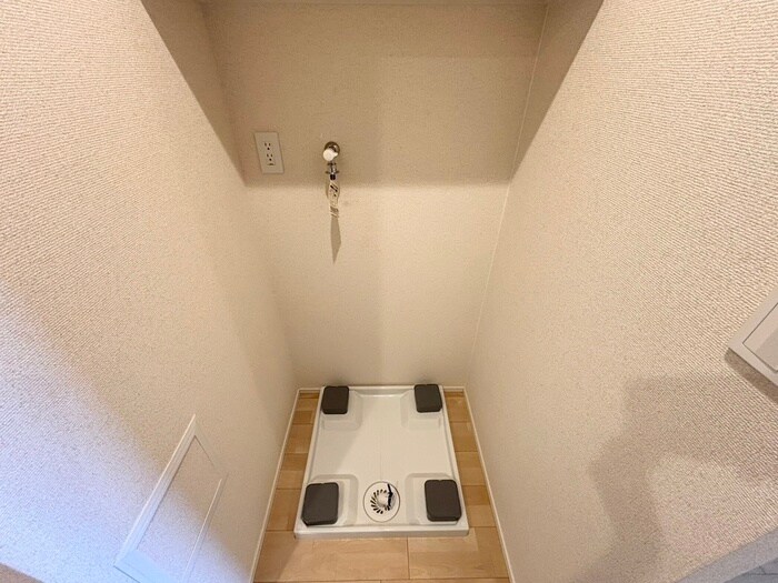 物件内観写真14　(洗濯機置場)