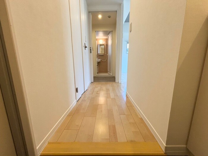 物件内観写真17　(廊下)