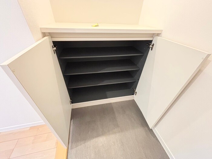 物件内観写真19　(靴箱)