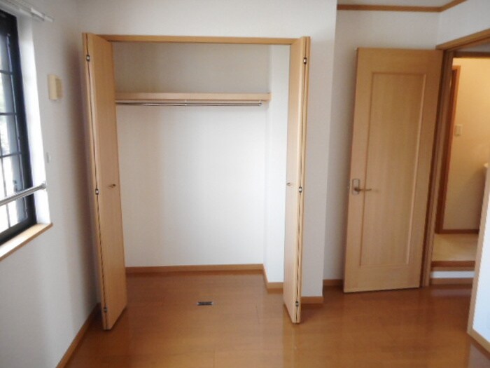 物件内観写真5　(収納)