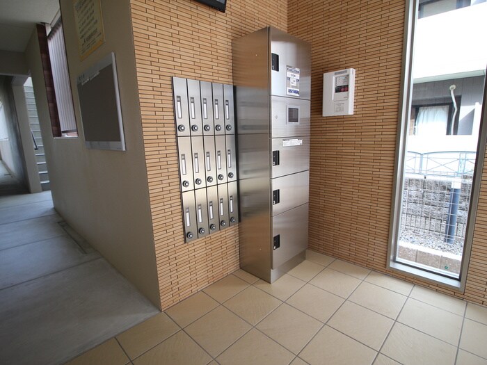 物件外観写真4　(建物設備)